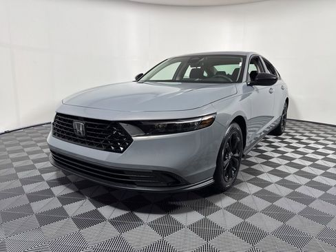 New 2025 Honda Accord SE image 1
