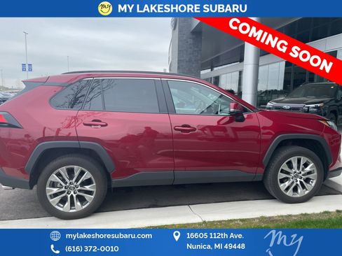 Used 2025 Toyota RAV4 XLE Premium w/ Weather Package AWD/4WD image 7