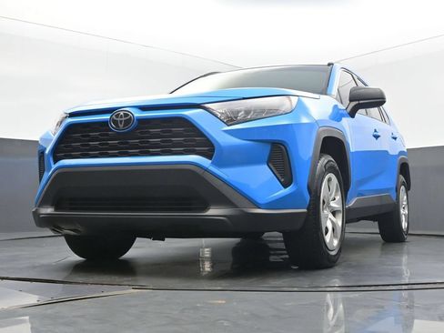 Used 2019 Toyota RAV4 LE w/ All Weather Liner Package AWD/4WD image 45