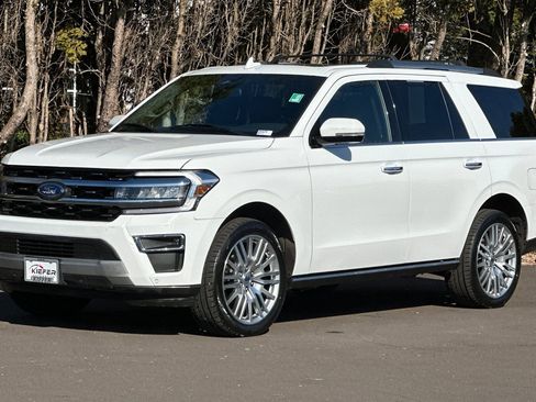 Used 2024 Ford Expedition Limited image 8
