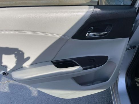 Used 2013 Honda Accord EX-L image 16