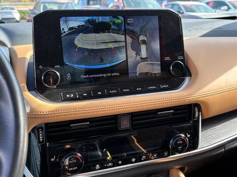 Certified 2023 Nissan Rogue Platinum image 11