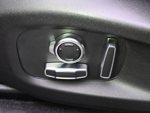 Used 2022 Jaguar F-PACE SVR AWD/4WD image 14