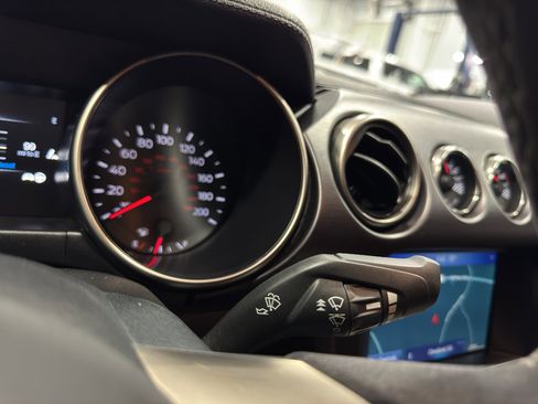 Used 2016 Ford Mustang Shelby GT350 w/ Track Package image 32