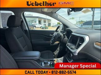Used 2023 GMC Acadia SLE w/ Driver Convenience Package FWD video 2