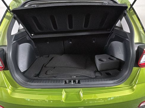 Certified 2023 Hyundai Venue SEL FWD image 33