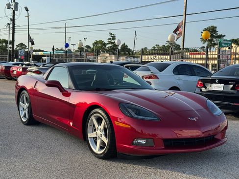 Used 2005 Chevrolet Corvette Coupe w/ Preferred Equipment Group RWD image 7