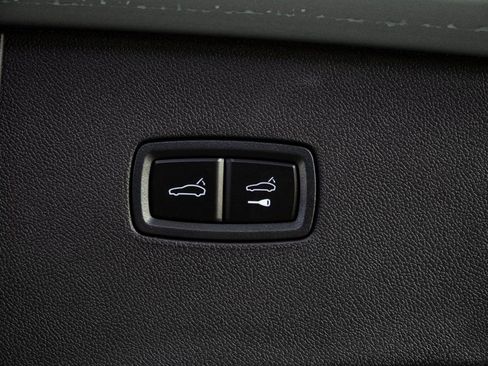 New 2026 Porsche Cayenne Coupe AWD/4WD image 32