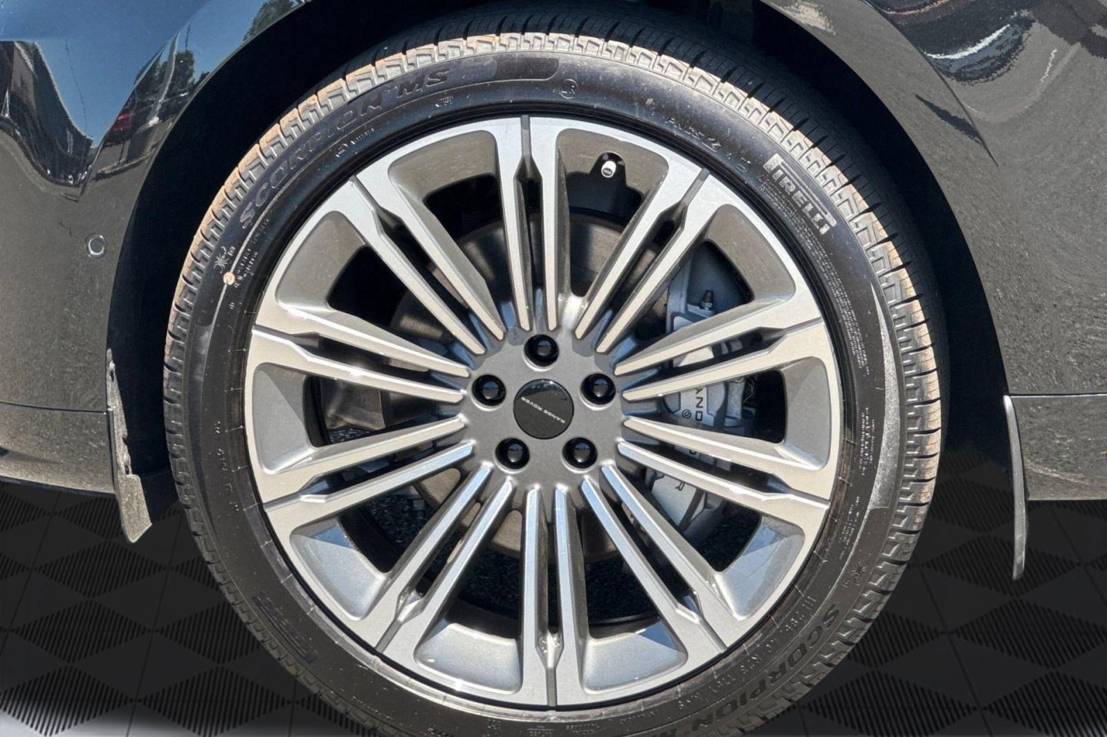 New 2026 Land Rover Range Rover Sport Dynamic SE AWD/4WD image 11