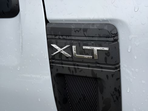 Used 2025 Ford Maverick XLT w/ XLT Luxury Package AWD/4WD image 14