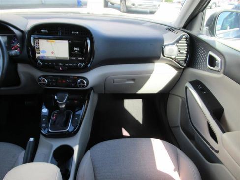 Used 2020 Kia Soul EX image 14