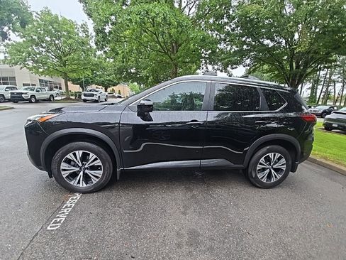 Used 2023 Nissan Rogue SV w/ SV Premium B Package FWD image 5