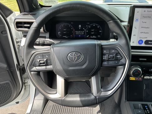 Used 2025 Toyota 4Runner TRD Sport Premium RWD image 18