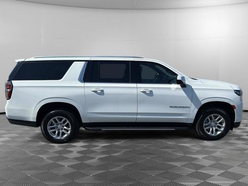 Used 2024 Chevrolet Suburban LT image 8