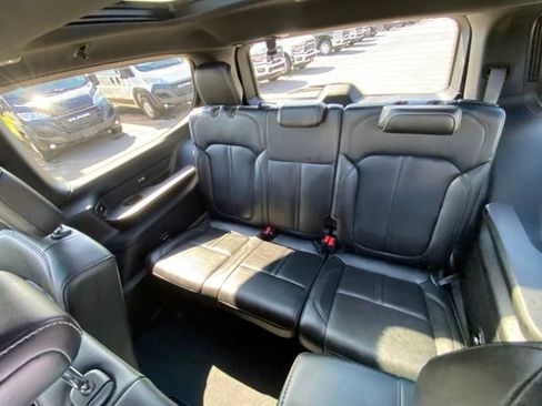 Used 2024 Jeep Wagoneer Series II w/ Premium Group I AWD/4WD image 16