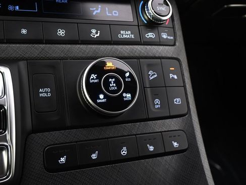 Used 2024 Hyundai Palisade Limited AWD/4WD image 34