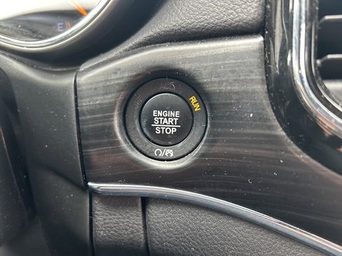 Used 2021 Jeep Grand Cherokee Limited w/ Premium Lighting Group image 18