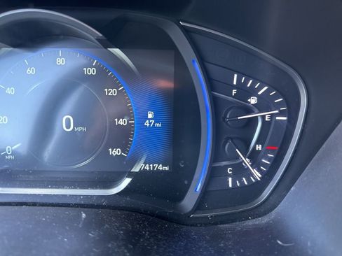 Used 2020 Hyundai Santa Fe Limited image 9