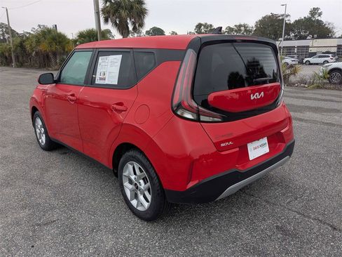Used 2024 Kia Soul LX w/ Option Group 015 image 6