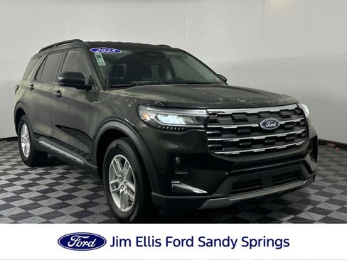 New 2025 Ford Explorer Active w/ Active Comfort Package image 1
