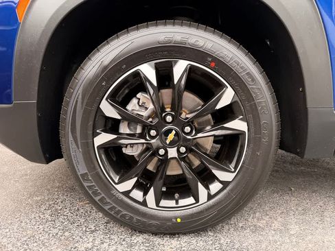 Used 2023 Chevrolet TrailBlazer LT FWD image 9