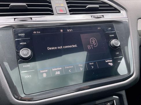 Used 2020 Volkswagen Tiguan SE w/ Panoramic Sunroof Package AWD/4WD image 34
