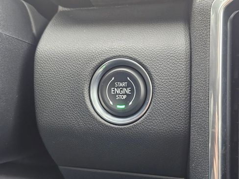 New 2026 GMC Acadia Denali w/ Super Cruise Package image 36