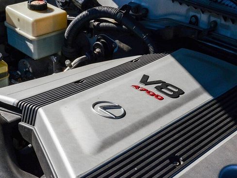 Used 2006 Lexus LX 470 image 33