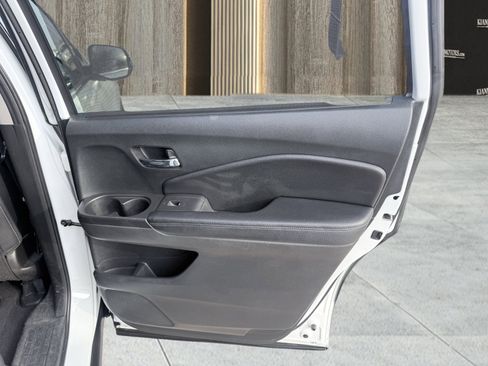 Used 2022 Honda Pilot Touring image 46