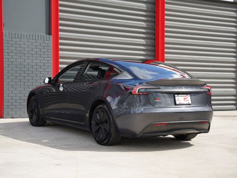 Used 2025 Tesla Model 3 image 7