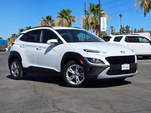 Used 2023 Hyundai Kona SEL FWD image 1