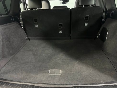 Used 2023 Jeep Grand Cherokee Trailhawk w/ Luxury Tech Group III image 27