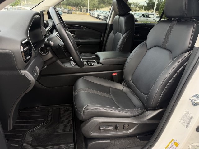 Used 2023 Honda Pilot Touring image 25