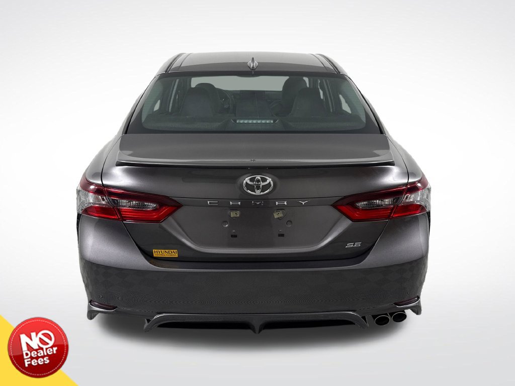 Used 2024 Toyota Camry SE w/ Cold Weather Package FWD image 5