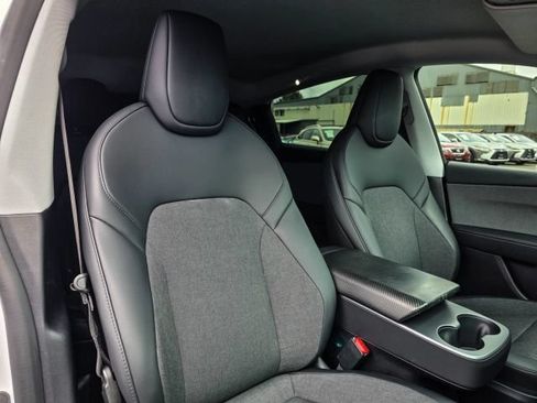 Used 2026 Tesla Model Y AWD image 38