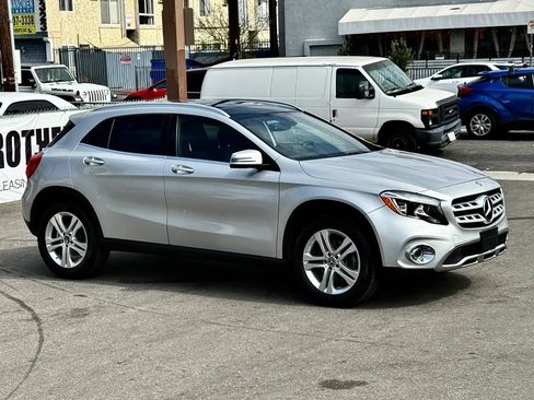 Used 2018 Mercedes-Benz GLA 250 w/ Premium Package image 24