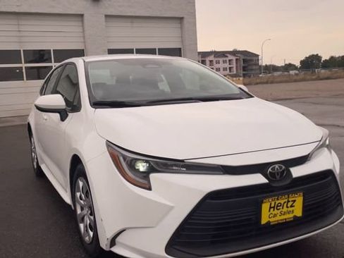 Used 2024 Toyota Corolla LE FWD image 4