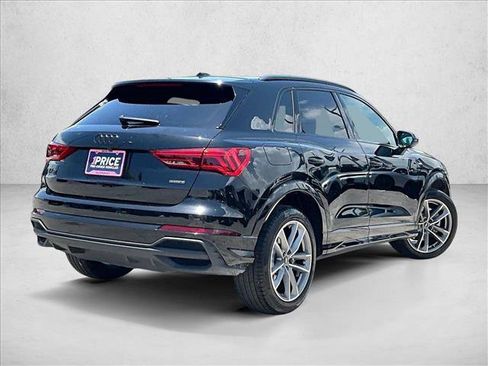 Used 2023 Audi Q3 2.0T Premium AWD/4WD image 2