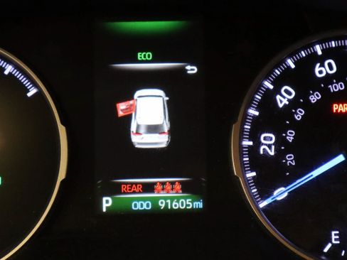 Used 2020 Toyota RAV4 LE w/ All Weather Liner Package AWD/4WD image 5