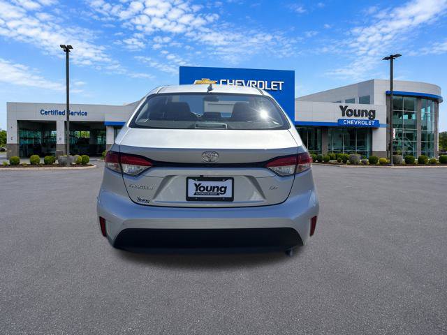 Used 2025 Toyota Corolla LE FWD image 6