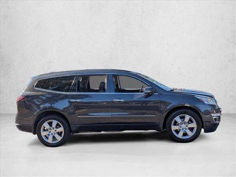 Used 2017 Chevrolet Traverse Premier image 4