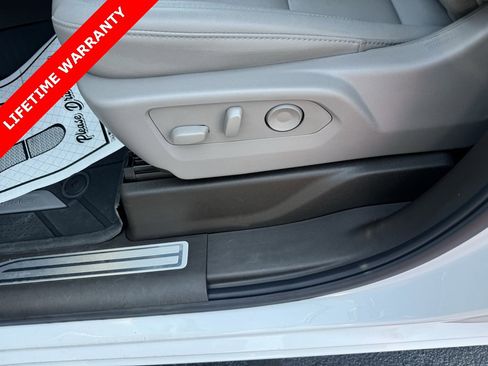 Used 2024 Chevrolet Silverado 1500 LT Trail Boss w/ LT Trail Boss Premium Package image 18