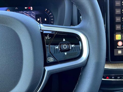 New 2026 Volvo XC60 B5 Plus w/ Protection Package Premier image 18