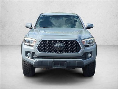 Used 2018 Toyota Tacoma TRD Off-Road w/ Technology Package image 2