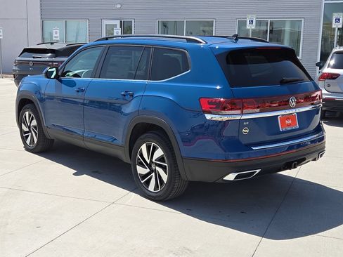 Used 2025 Volkswagen Atlas SE FWD image 8