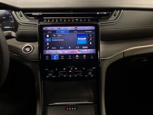 Used 2025 Jeep Grand Cherokee Limited w/ Luxury Tech Group II image 18