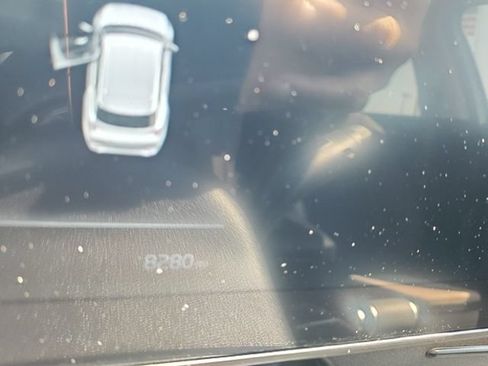 Certified 2025 Kia Sportage EX w/ Premium Package FWD image 2
