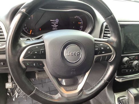 Used 2020 Jeep Grand Cherokee Altitude image 15