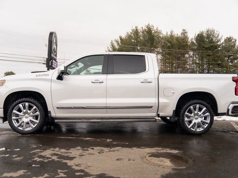 Used 2023 Chevrolet Silverado 1500 High Country w/ High Country Premium Package image 3