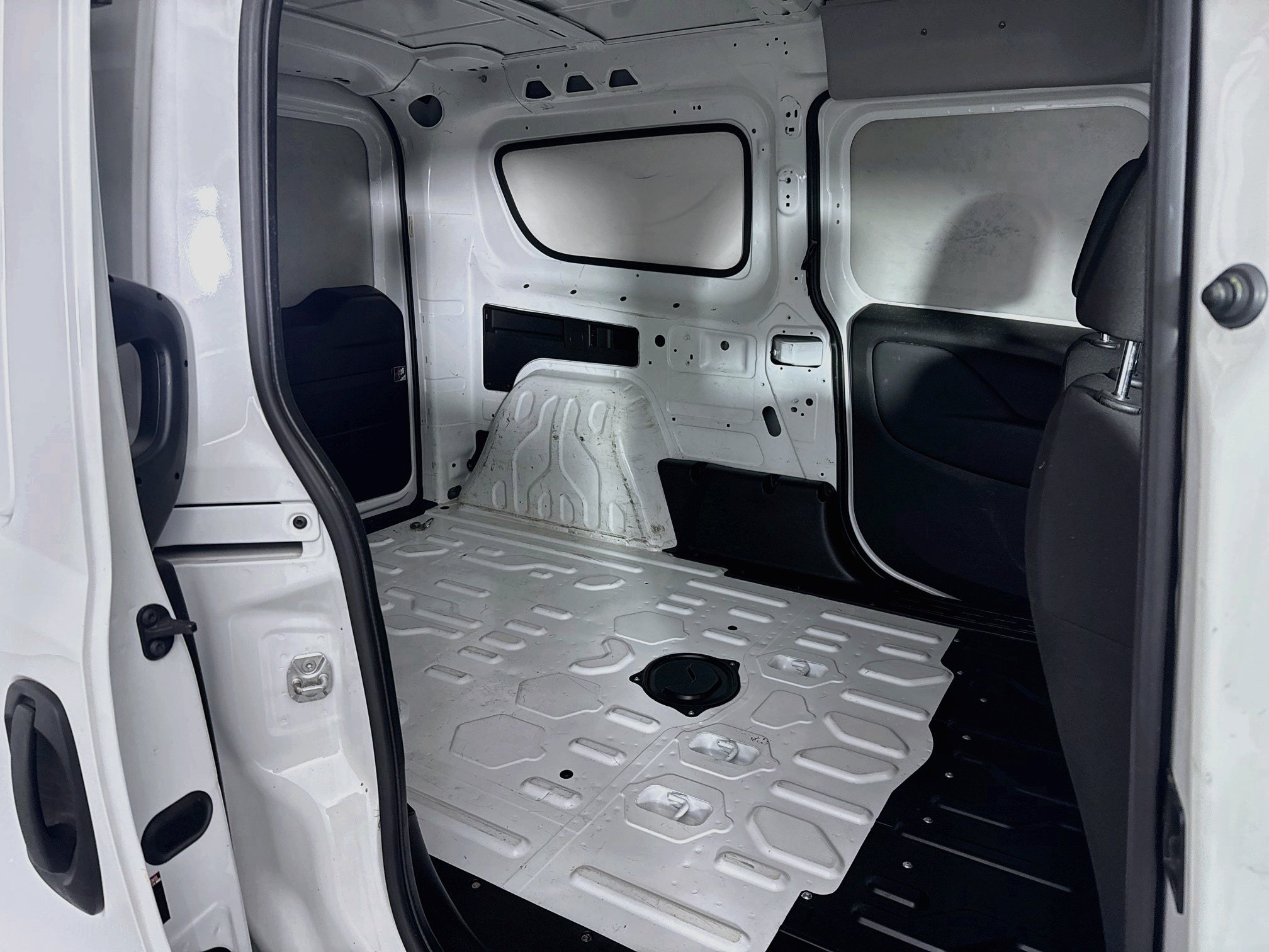 Used 2019 RAM ProMaster City Tradesman FWD image 37